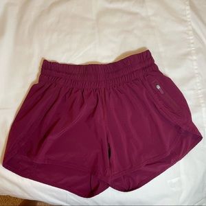 Lululemon Tracker Low Rise Lined Short 4”